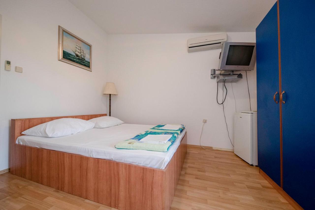 Guesthouse Sime Колан Екстериор снимка