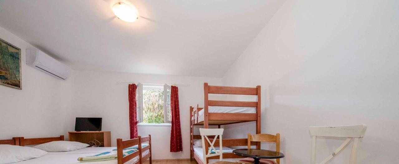 Guesthouse Sime Колан Екстериор снимка